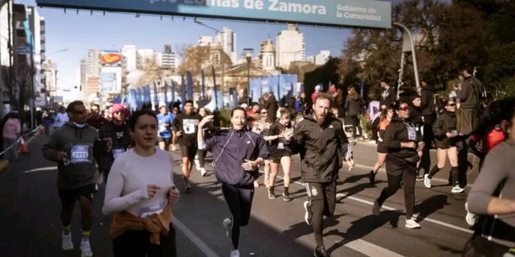 LOMAS CORRE EN COMUNIDAD