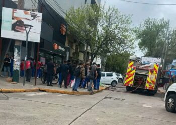 Incendio de un vehículo en San Antonio de Padua
