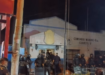 Moreno Cuartel V: vecinos marcharon a la comisaría para reclamar más seguridad