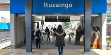 Rescataron a una adolescente de 17 años de las vías del Tren Sarmiento en Ituzaingó