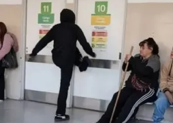 Moreno : Una mujer esperó más de cinco horas para ser atendida y protagonizó un momento de tensión en la guardia
