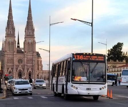 La Línea 136 podría llegar a Plaza Once y sumar servicios expresos hacia Moreno, Merlo y Marcos Paz