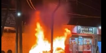 Otro auto incendiado en Merlo Norte