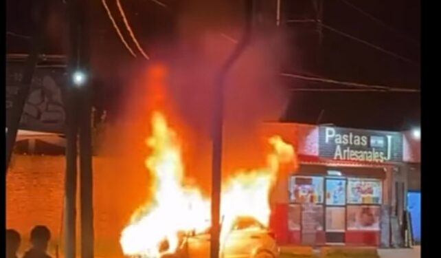 Otro auto incendiado en Merlo Norte