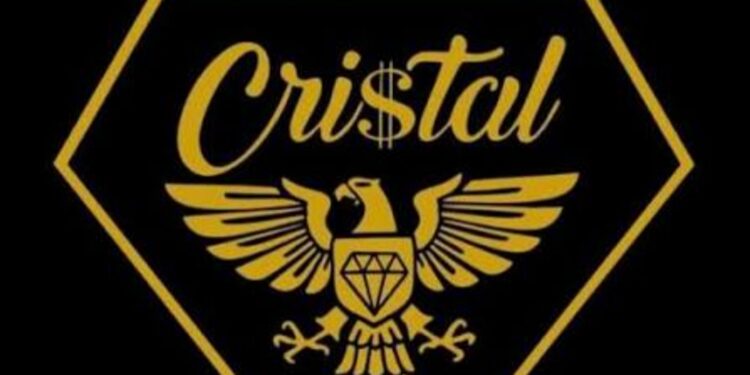 Cristal abrió sus puertas en Santos Tesei y convocó a más de 1.300 clientes