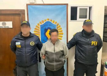 CAMPANA: ENCONTRARON A UNA ADOLESCENTE URUGUAYA DE 15 AÑOS QUE ERA BUSCADA POR INTERPOL Y DETUVIERON A UN HOMBRE DE 37