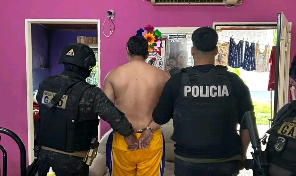 LO DETUVIERON TRAS UN ALLANAMIENTO POR UN INTENTO DE HOMICIDIO EN FLORENCIO VARELA