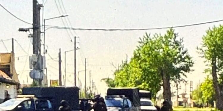 áfaga de operativos en José C. Paz: tiroteo, armas de guerra y más de 300 dosis de cocaína secuestradas