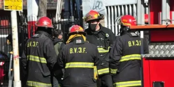 Incendio en una vivienda de Pablo Podestá: cuatro dotaciones de bomberos trabajaron en el lugar